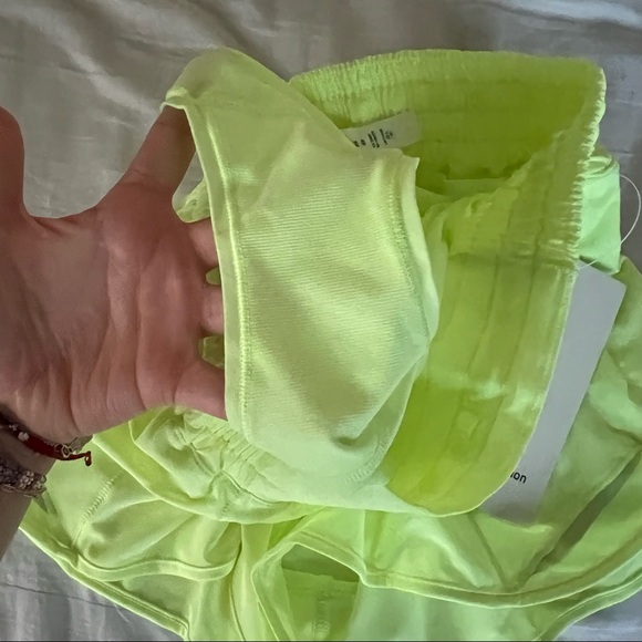 NWT lululemon faded zap hotty hot high rise shorts 2.5” - Picture 3 of 14